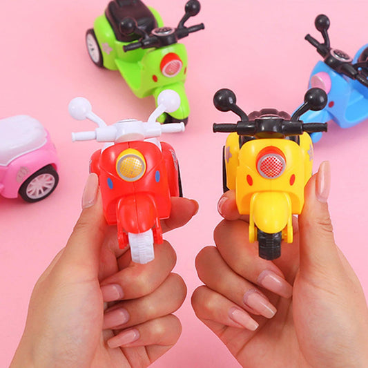 3Pcs Mini Plastic Pull Back Scooter Toys