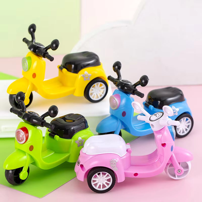 3Pcs Mini Plastic Pull Back Scooter Toys